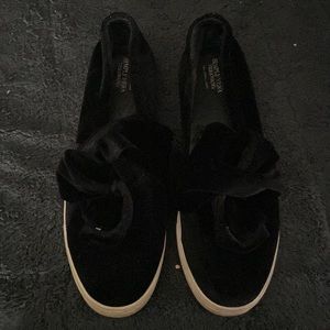 Vera Wang Simple Shoes